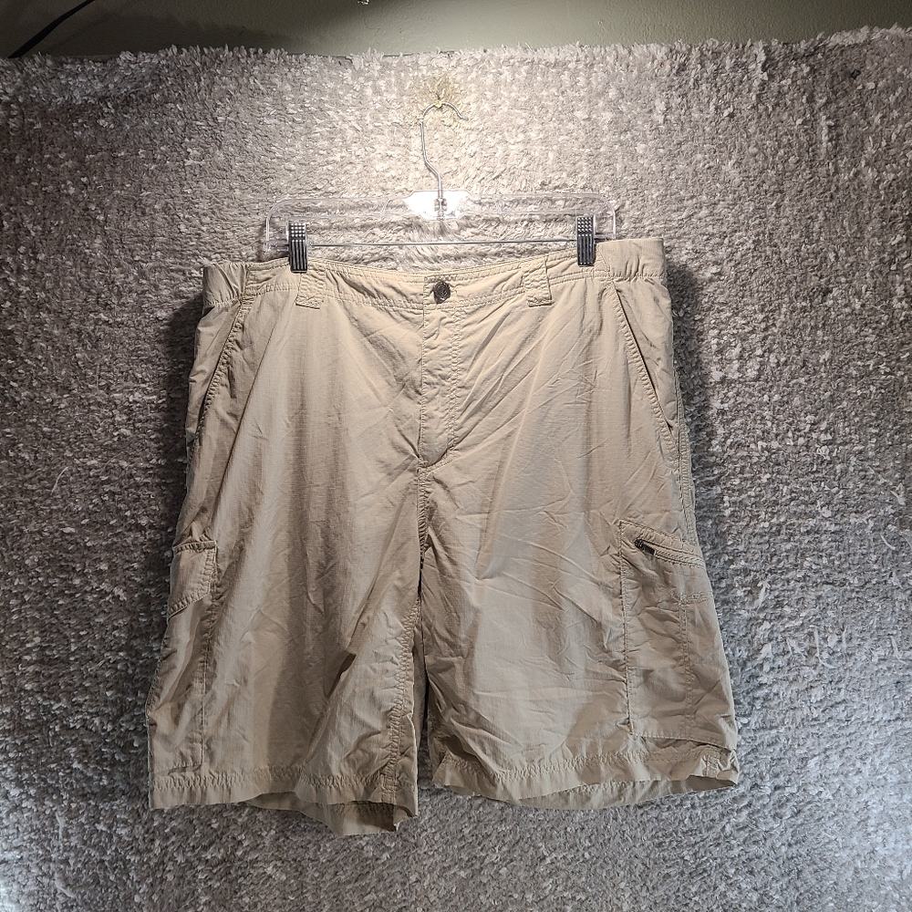 Columbia Omni Shade Cargo Shorts Mens Size 38 Nylon Blend